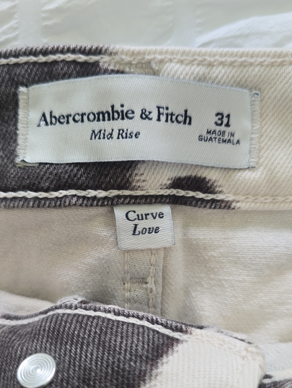 Abercrombie & Fitch Cream and Brown Patterned Mid-Rise Curve Love Skirt